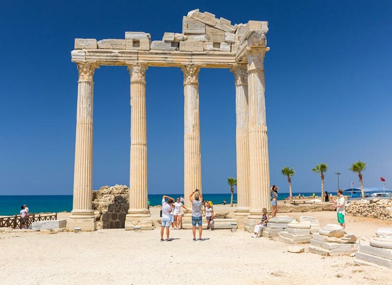 anıtsal çeşme side antalya