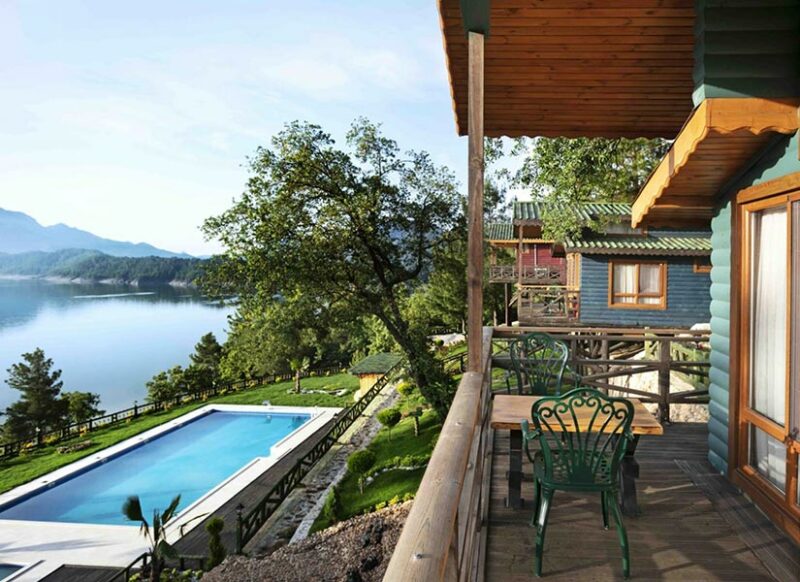 burdur botanik göl evleri